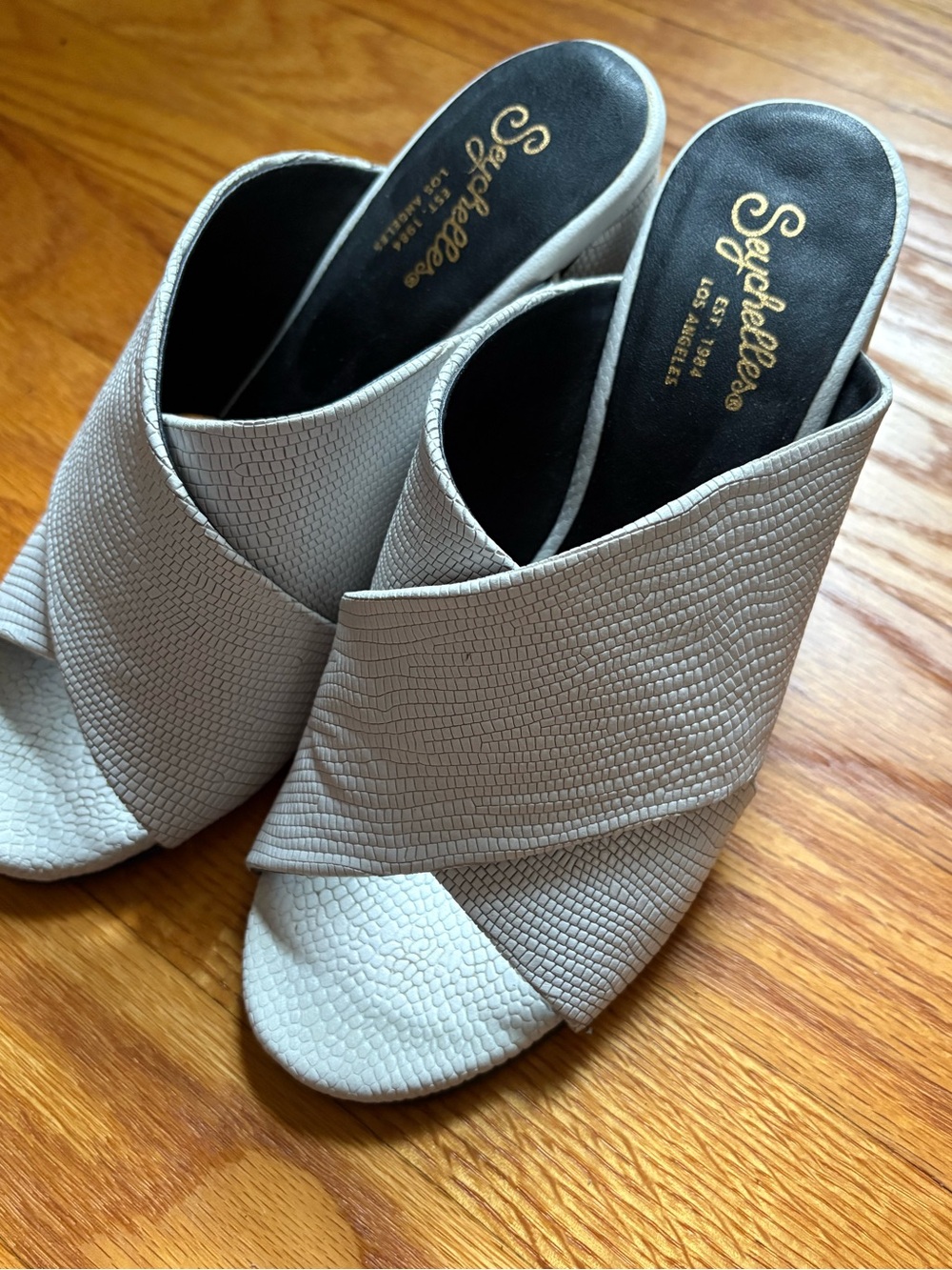 Seychelles white Embark Textured Crossover Slide Mules